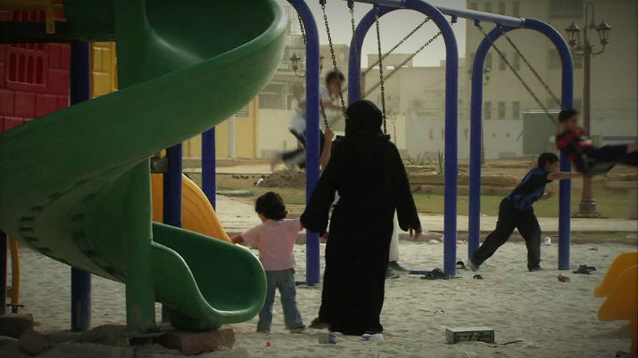 471483002-burqa-riyadh-slide-playground-swing-hanging-seat