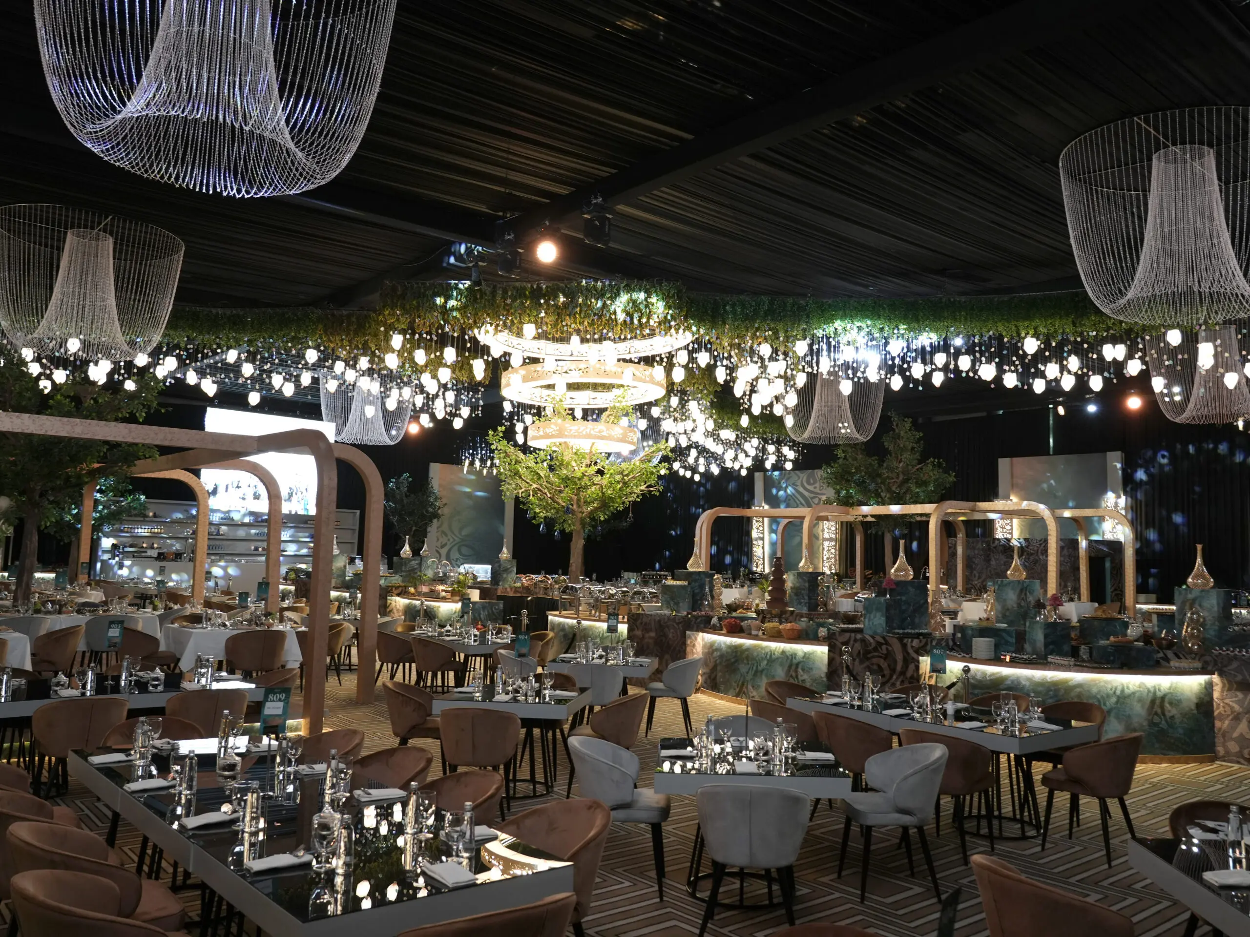 لوحات التراص: خيم رمضانية لذيذة في الرياض لتجربتها هذا العام 2 خيام رمضانية في الرياض للتجربة هذا العام