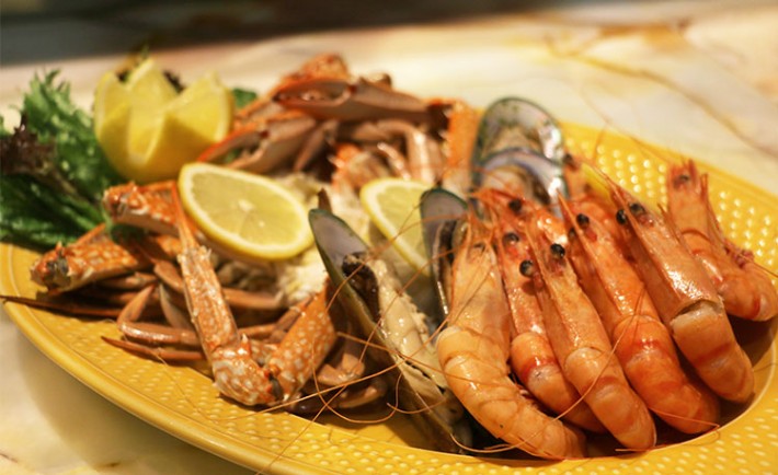 Sea Food Festival: Al Zahra Restaurant at Crowne Plaza Review