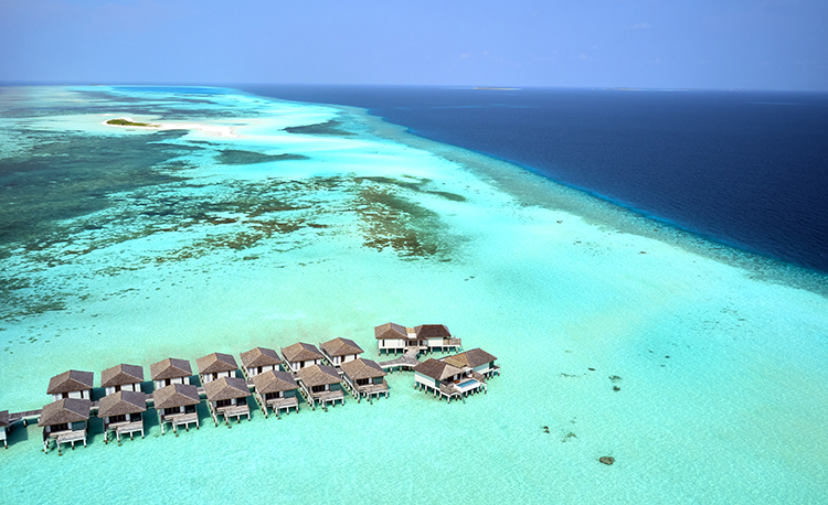 le-meridien-maldives-resort-spa_overwater-villa-h-copy