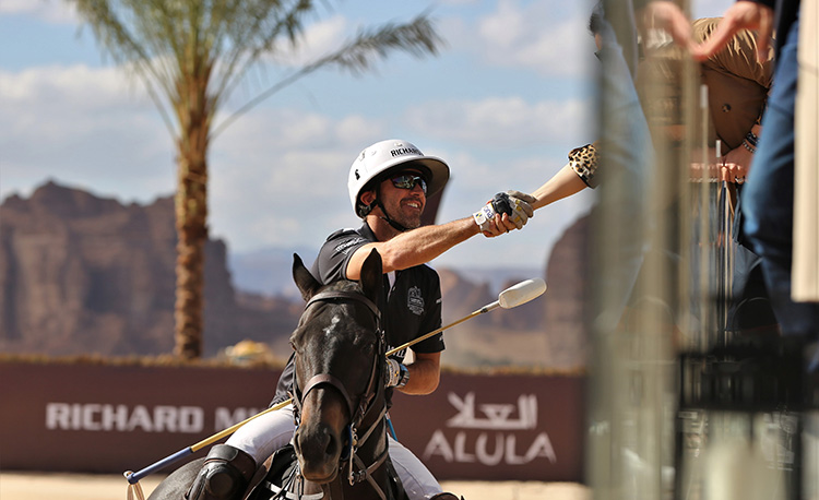 4-get-up-close-to-the-polo-stars-in-alula
