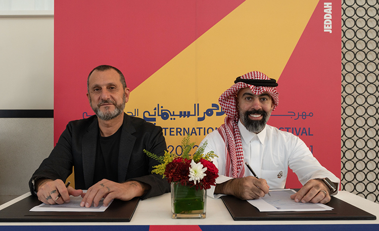 Toni El Massih, Managing Director, Majid Al Futtaim Cinemas and Abdulaziz Almuzaini, Chief Executive Officer, Sirb Production and Myrkott Animation Studio signed a deal at the Red Sea International Film Festival to produce a Saudi comedy. It will be one of seven Arabic feature films on VOX Cinemas’s debut Arabic slate which was revealed today.