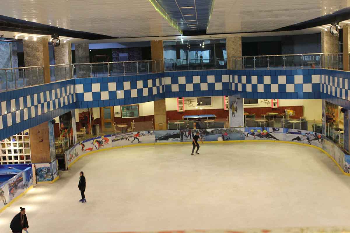 صالة التزلج في جدة