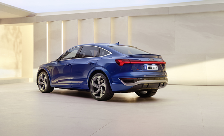 Improved Efficiency, Sharpened Design – New Audi Q8 e-tron Regional Premiere