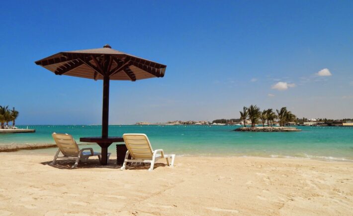 أماكن للسباحة في جدة أبرز الشواطئ ومميزاتها