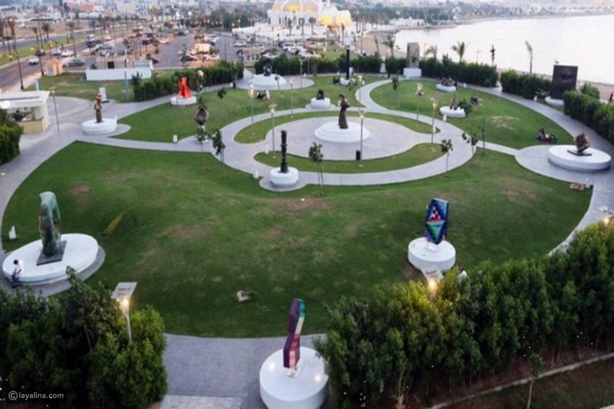 أجمل الأعمال الفنية في منتزه المجسمات العملاقة بجدة