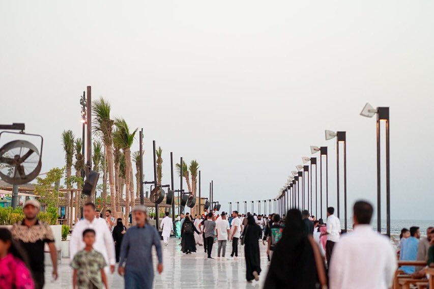 Streaking through the air: Must-visit sunset spots in Jeddah for the golden hour 3 Sunset spots in Jeddah