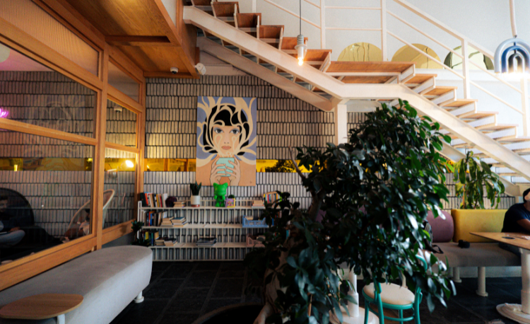 coffee culture in the city good int