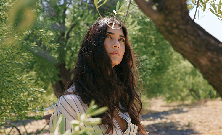 Netflix Just Released the Date & First Look Images of Another Self, the Story of Three Close Girl Friends Who are on a Journey to Find Themselves 1 as_104_unit_00128