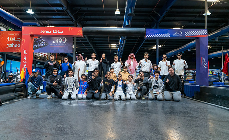 Formula E's Sam Bird Meets Saudi Arabia's Motorsport Stars of Tomorrow 1 jam06456