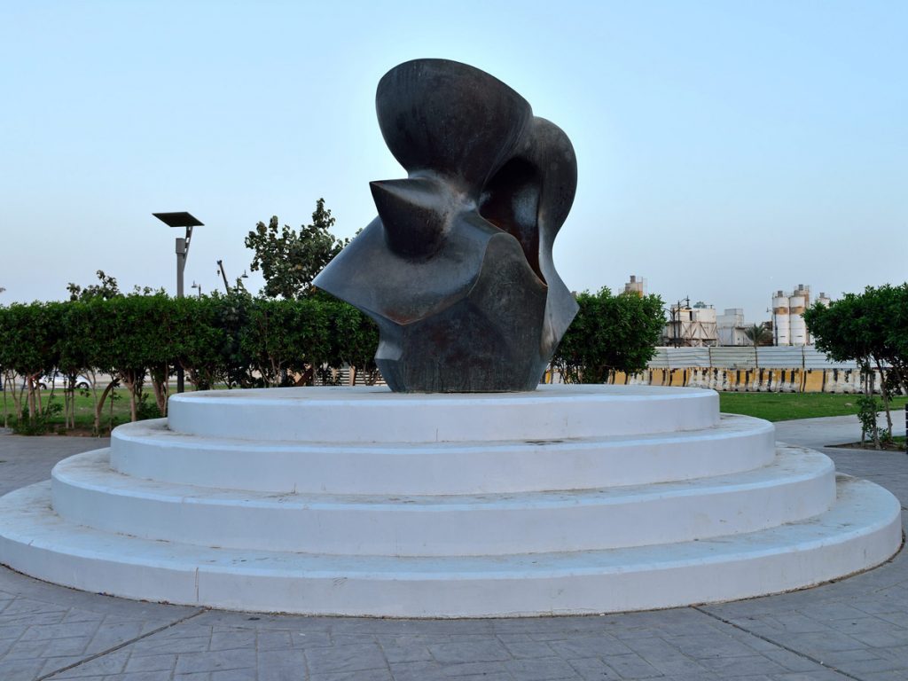 أجمل الأعمال الفنية في منتزه المجسمات العملاقة بجدة